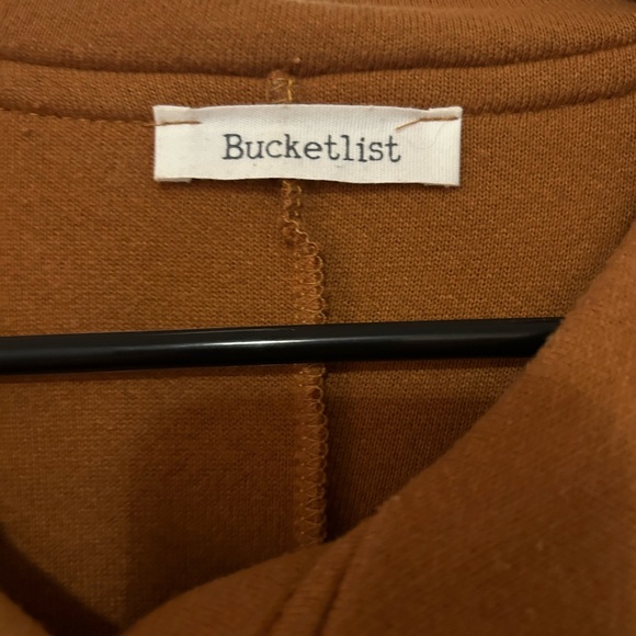 Bucketlist Top - Picture 3 of 5